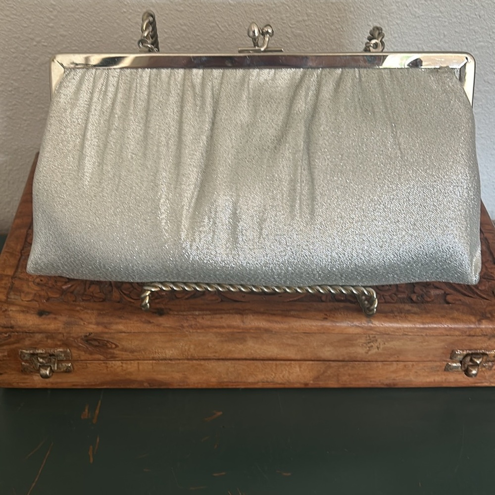 Vintage 60’s Ande’ Silver Sparkle Purse with Chain Strap - Picture 2 of 8